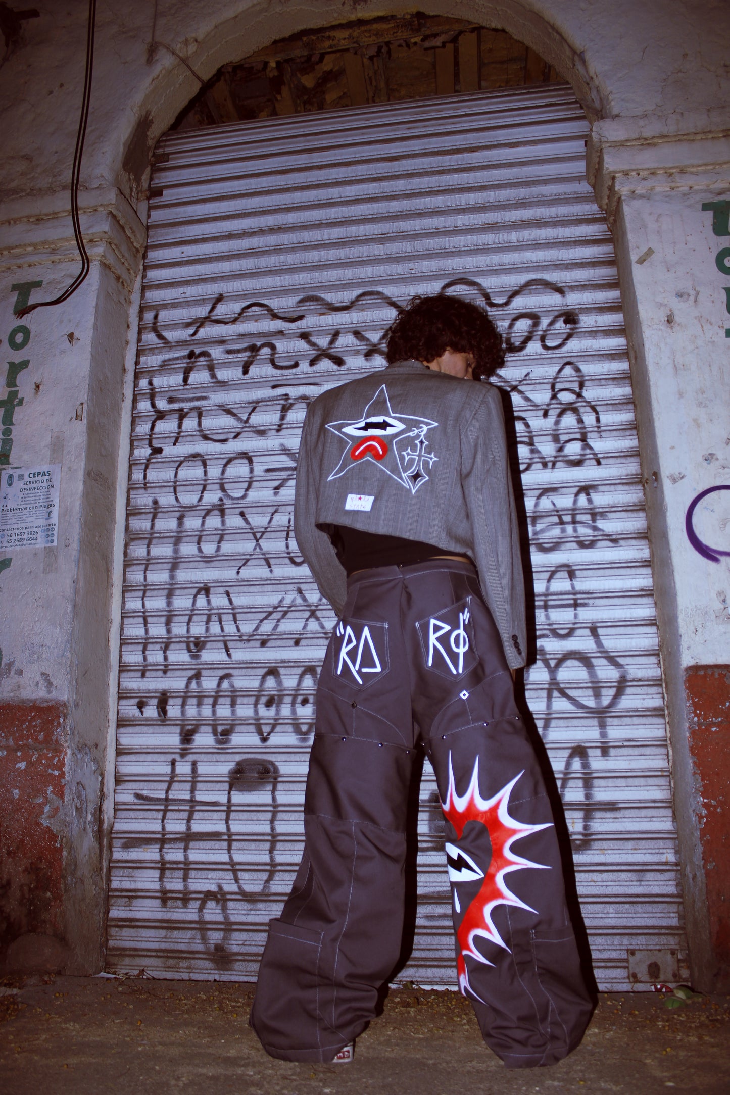 Almas grises jeans