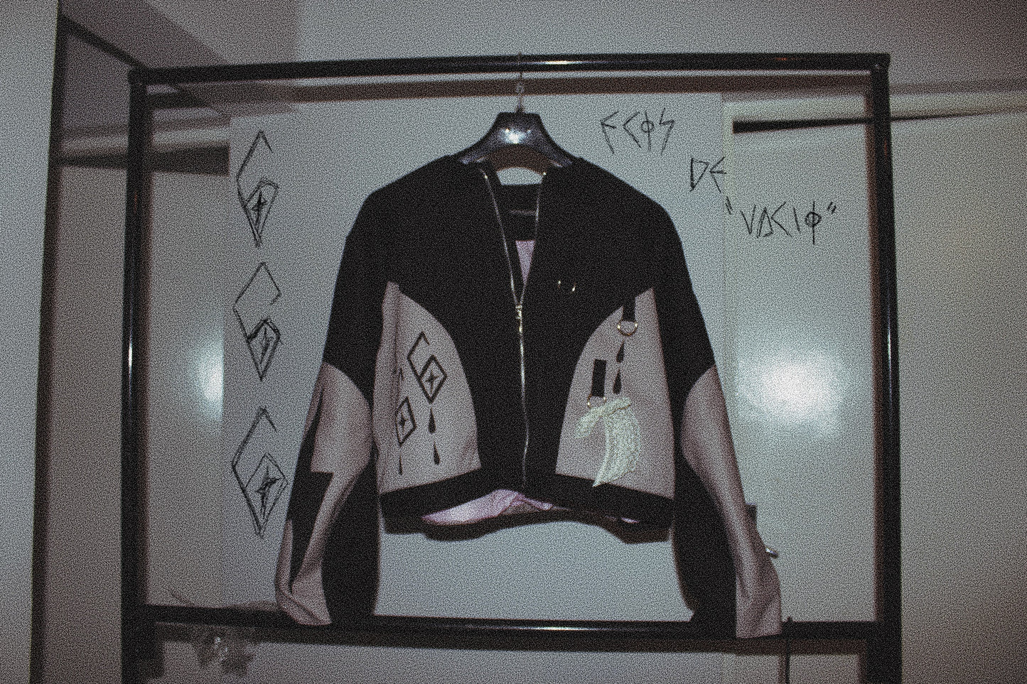 Ecos de “vacío” 666